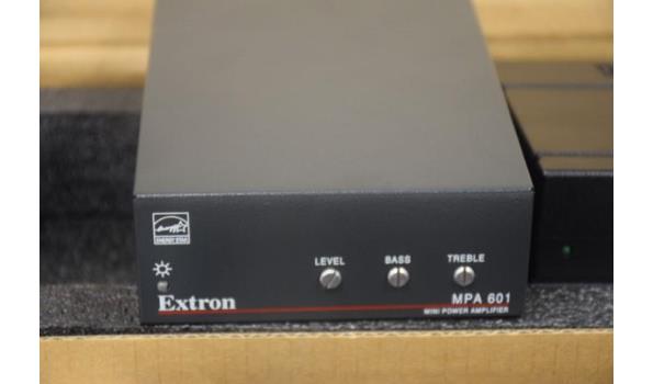 power amplifier EXTRON, MPA 601, werking niet gekend